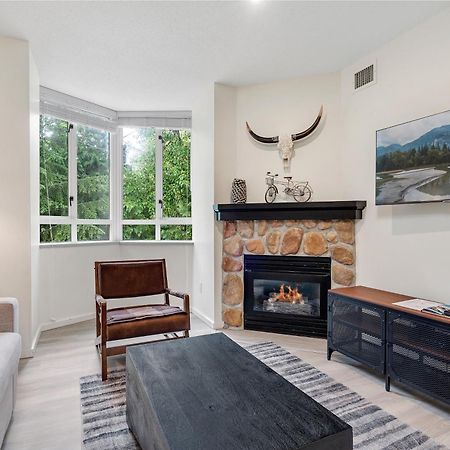 Cascade Lodge Whistler Bagian luar foto