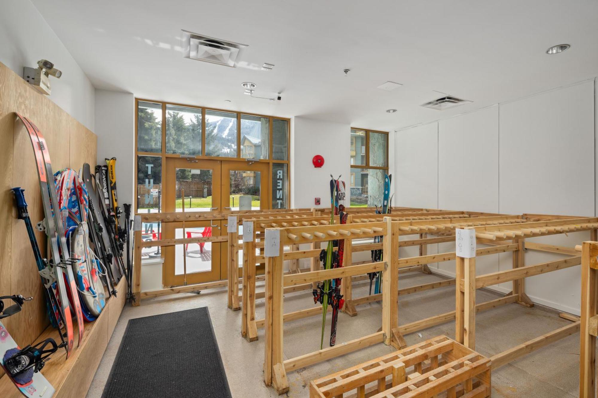 Cascade Lodge Whistler Bagian luar foto
