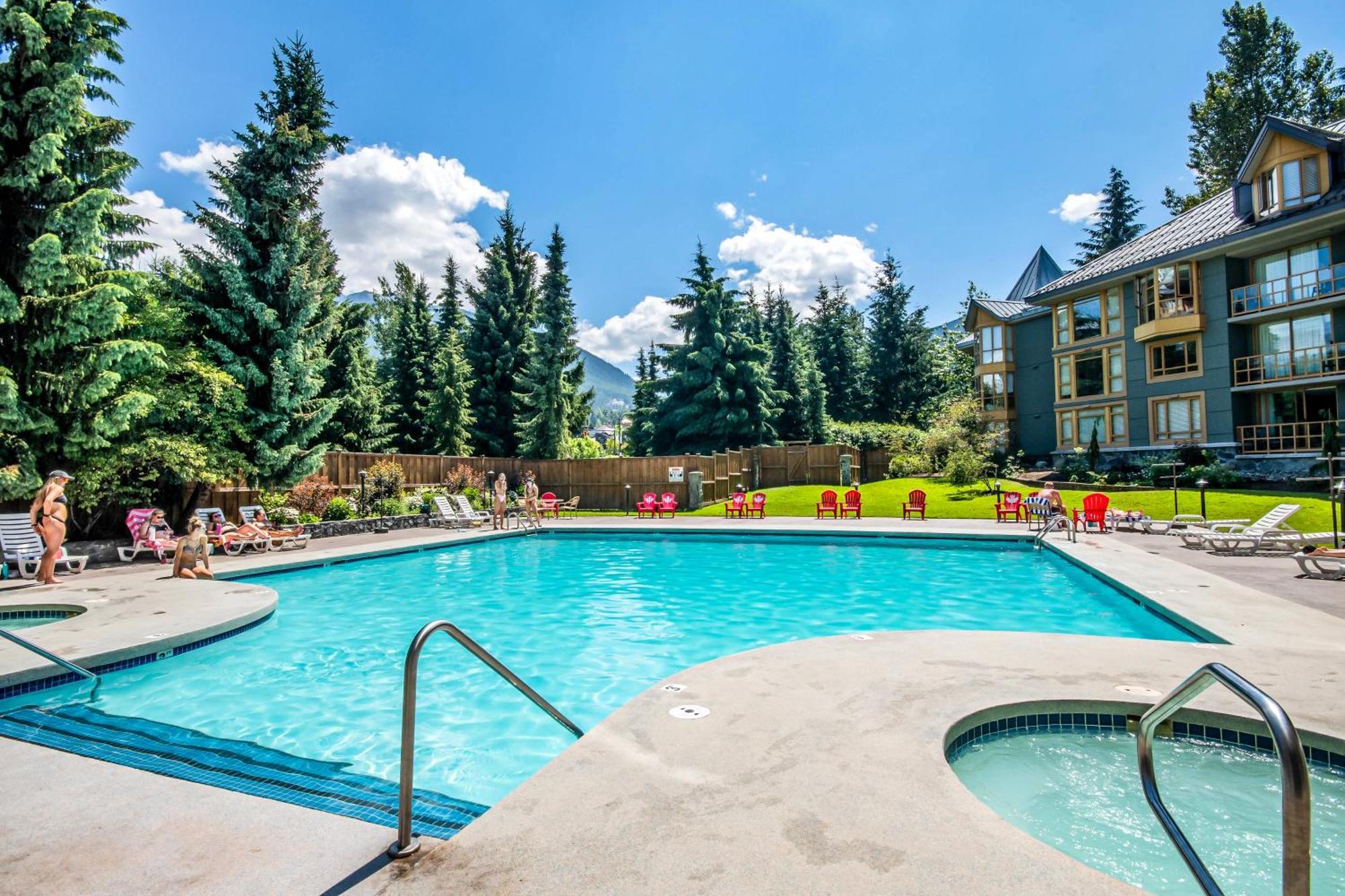 Cascade Lodge Whistler Bagian luar foto